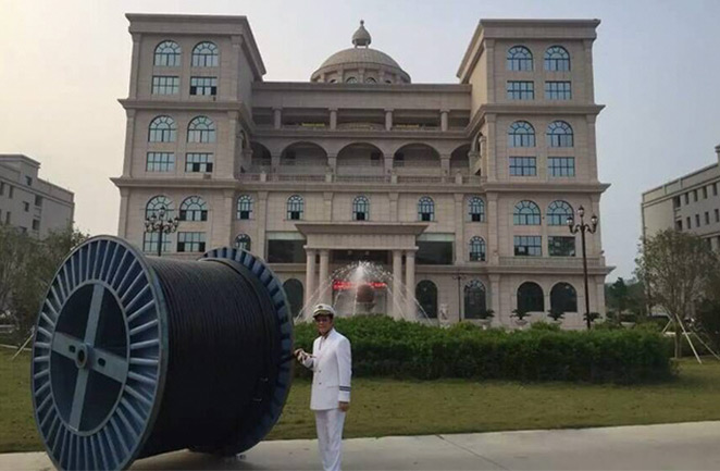 美国华裔市长再次参观珠江51漫画