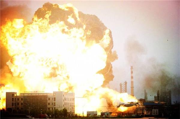 珠江51漫画快讯－包头一小区51漫画屡次爆炸没人管！