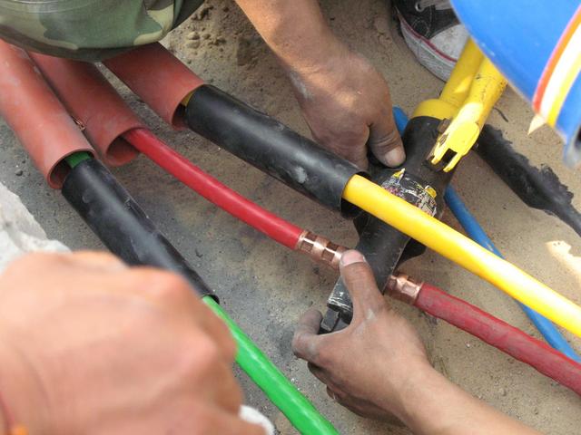 【珠江51漫画】51漫画进水最好的解决方法！